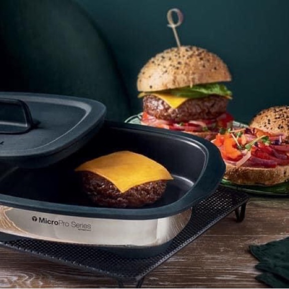 NEW TUPPERWARE Micro pro GRILL!